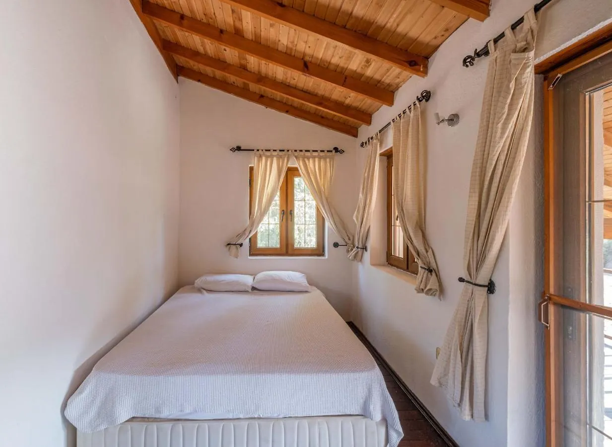 Kayakoy Yuzme Havuzlu Villa Citlembik Fethiye